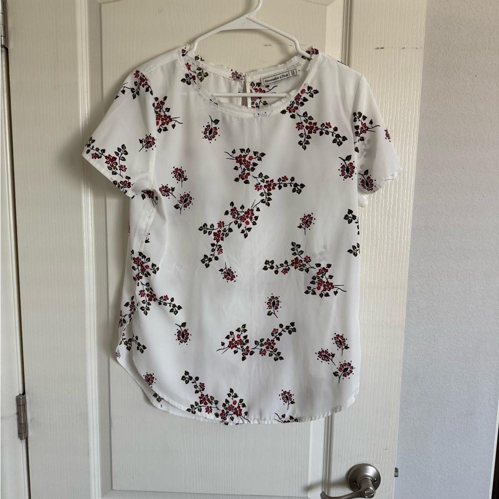 Abercrombie & Fitch White Floral Blouse